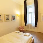 Elisabeth Apartment *